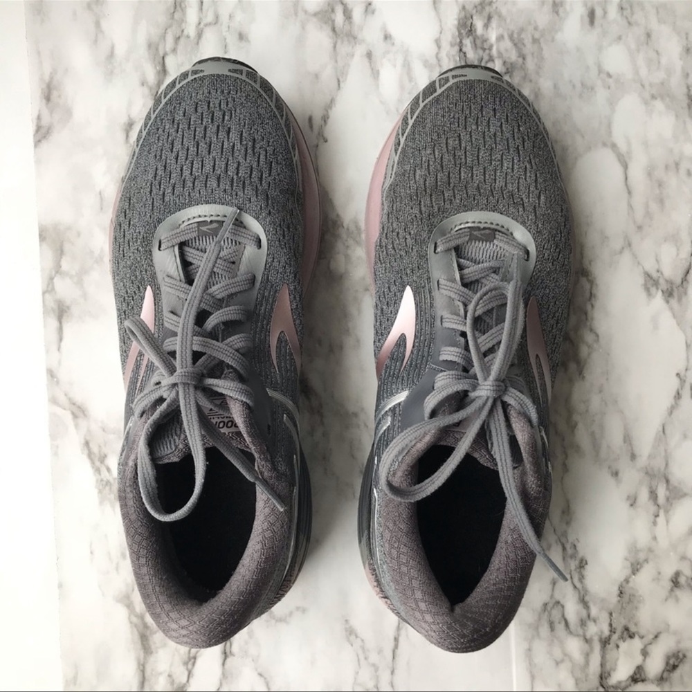 Brooks Adrenaline GTS 18 Size 10.5